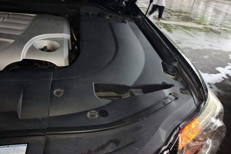 Used Lexus LX 2012 570 Engine Bay Left