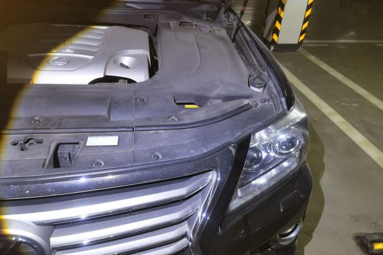 Used Lexus LX 2012 570 Engine Bay Left