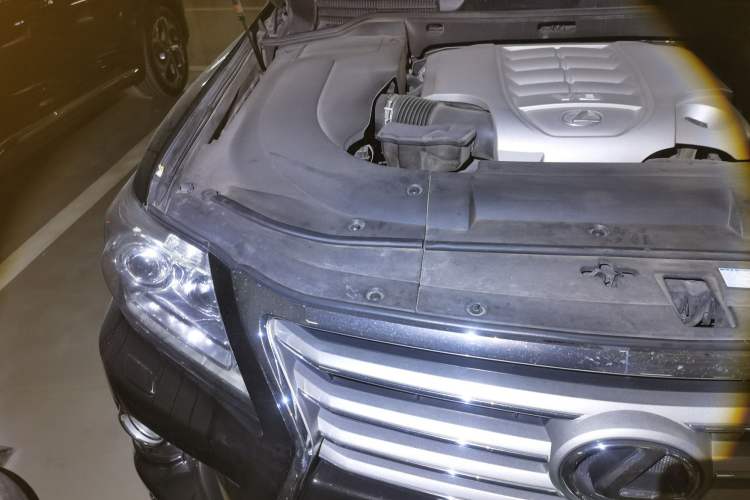 Used Lexus LX 2012 570 Engine Bay Right