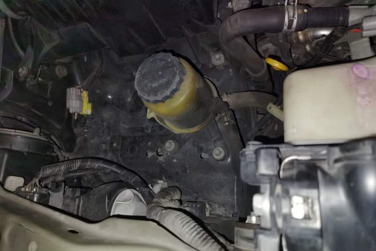 Used Lexus LX 2012 570 Engine Bay Right