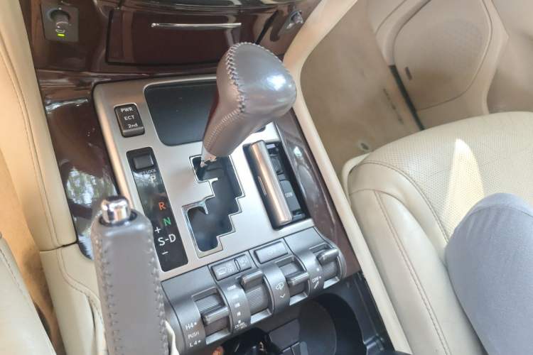 Used Lexus LX 2012 570 Gear Lever