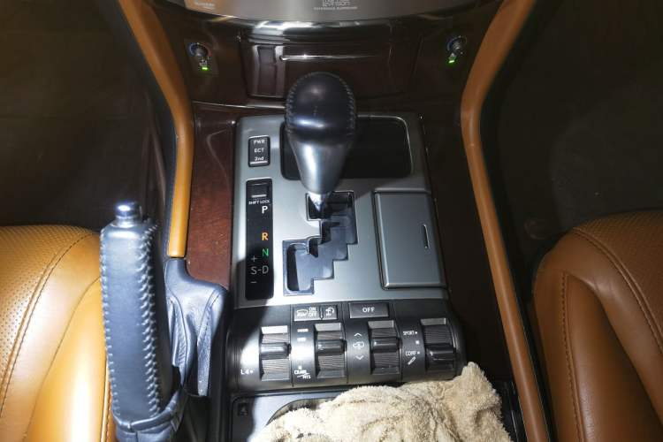 Used Lexus LX 2012 570 Gear Lever