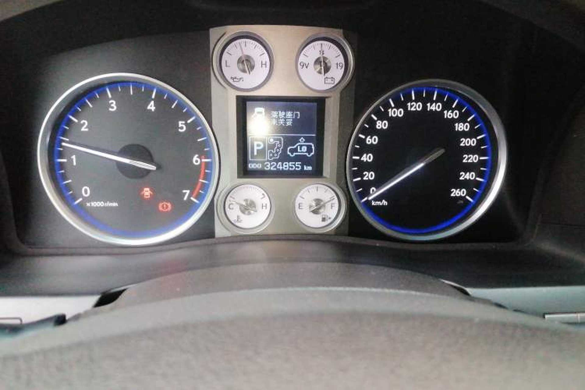 Used Lexus LX 2012 570 Odometer Close Up