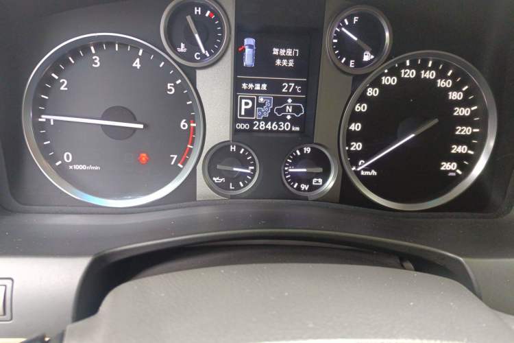 Used Lexus LX 2012 570 Odometer Close Up