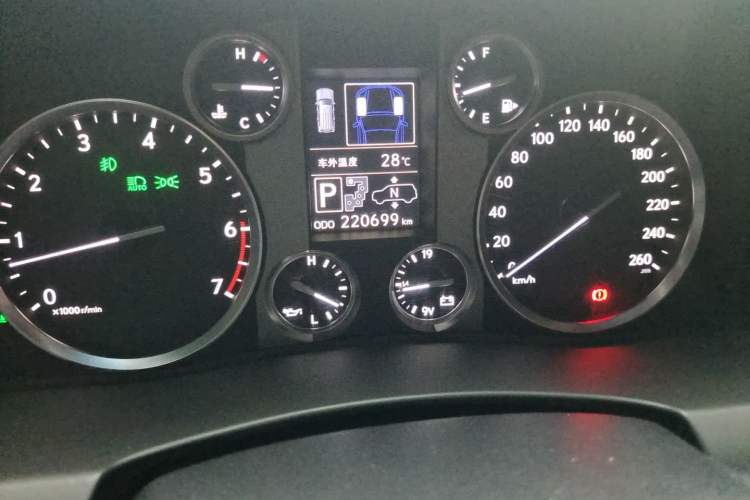 Used Lexus LX 2012 570 Odometer Close Up