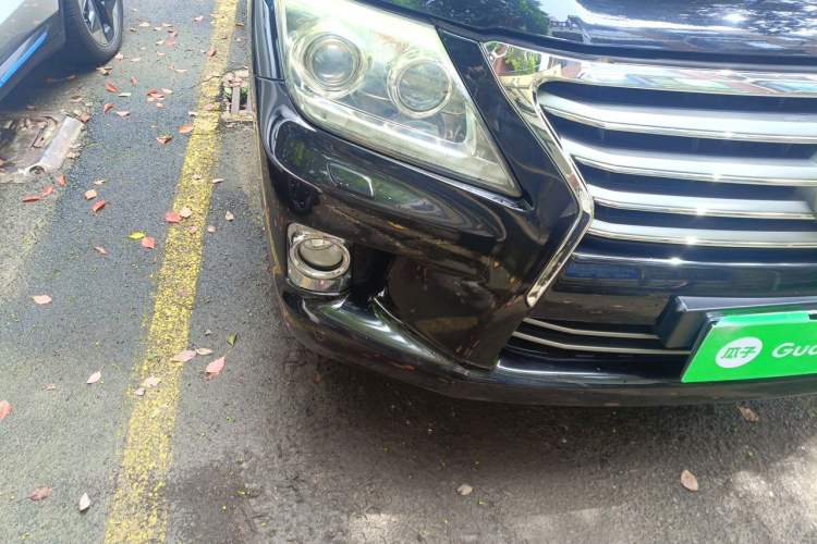 Used Lexus LX 2012 570 Right Front Headlight