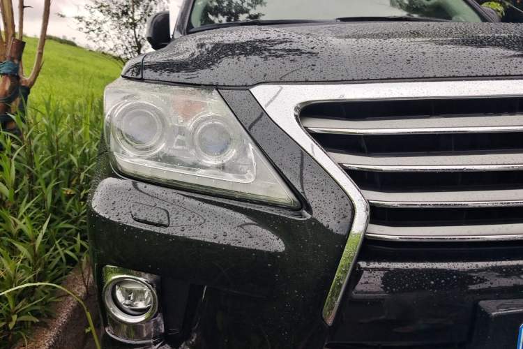 Used Lexus LX 2012 570 Right Front Headlight