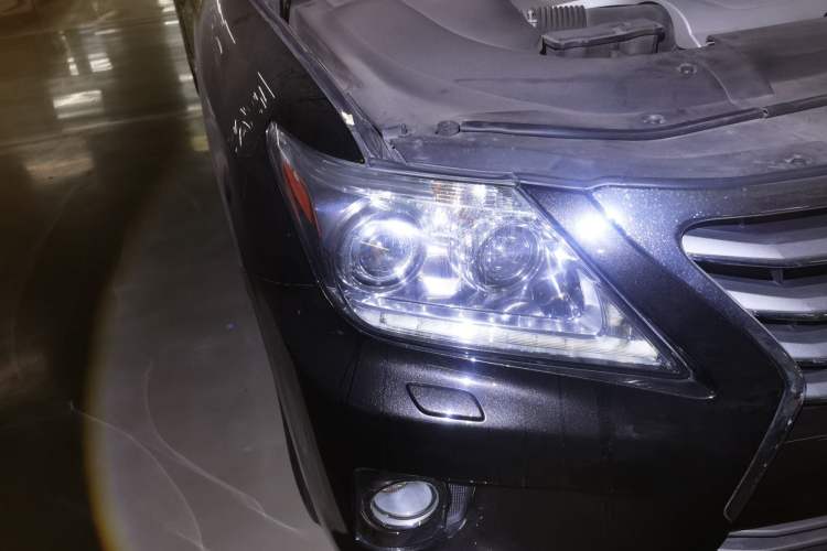 Used Lexus LX 2012 570 Right Front Headlight