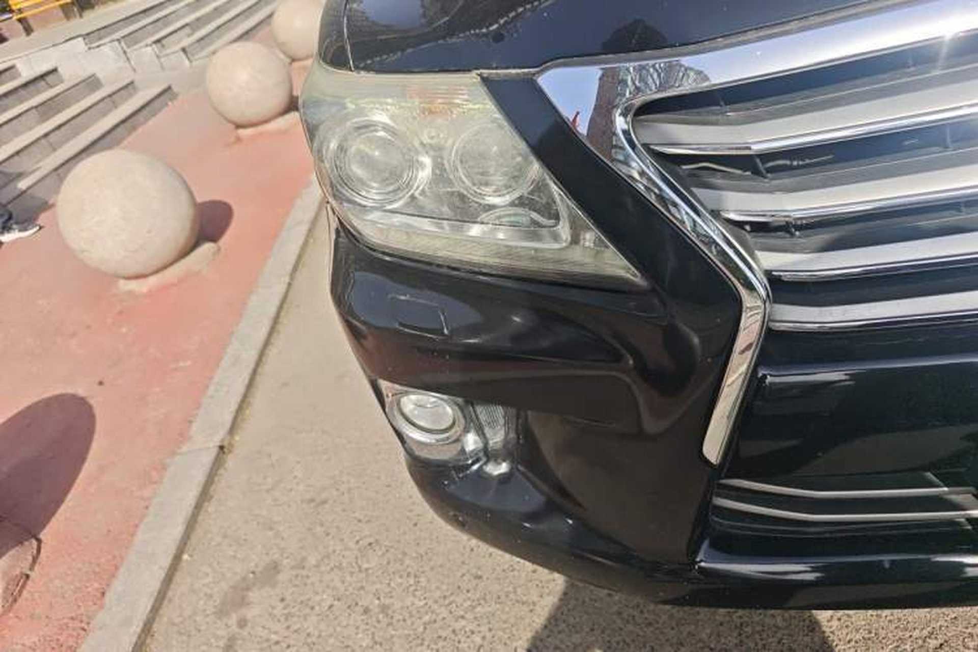 Used Lexus LX 2012 570 Right Front Headlight