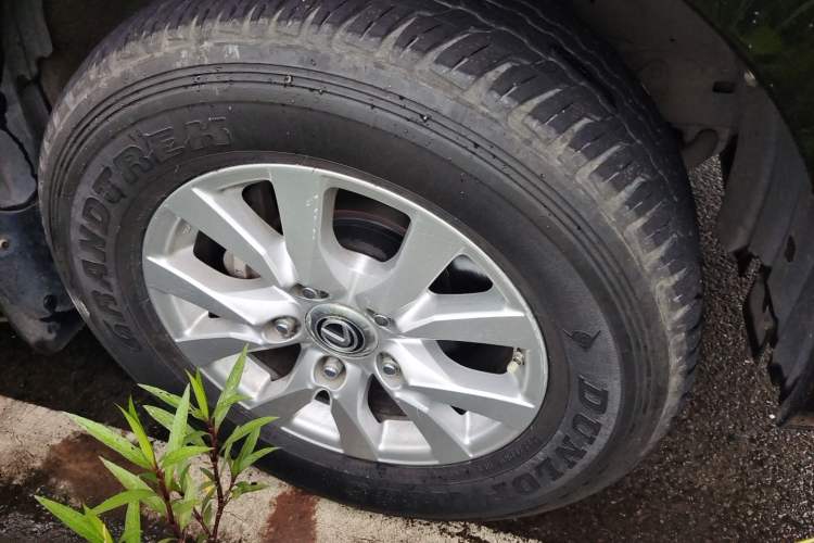 Used Lexus LX 2012 570 Right Front Wheel Hub