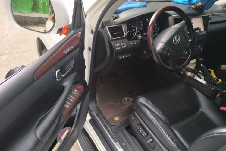 Used Lexus LX 2012 570 Driver Seat
