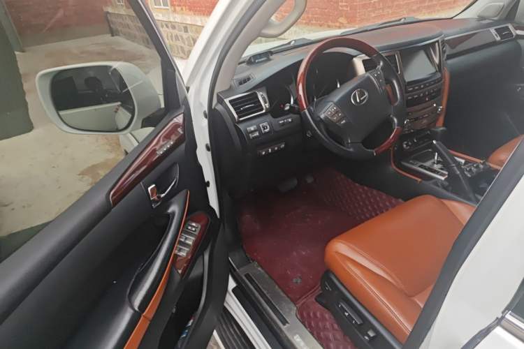 Used Lexus LX 2012 570 Driver Seat