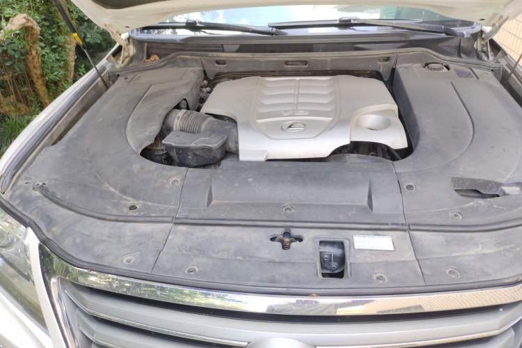 Used Lexus LX 2012 570 Engine Bay