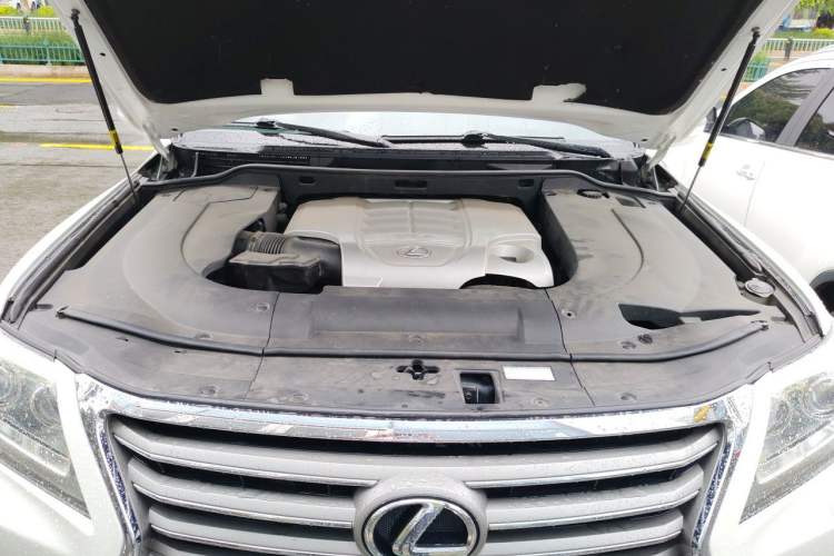 Used Lexus LX 2012 570 Engine Bay