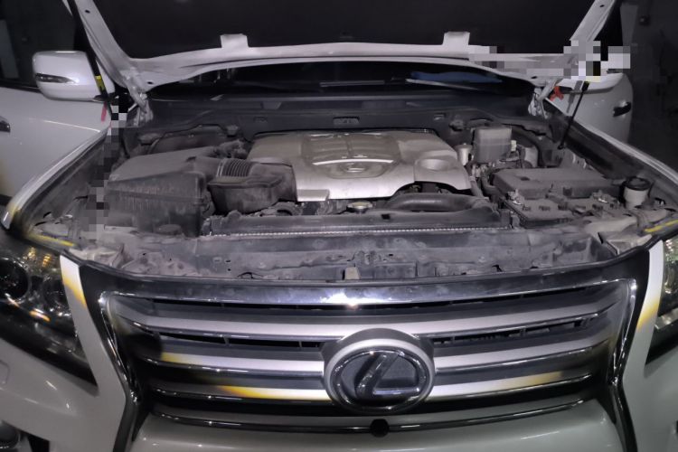 Used Lexus LX 2012 570 Engine Bay