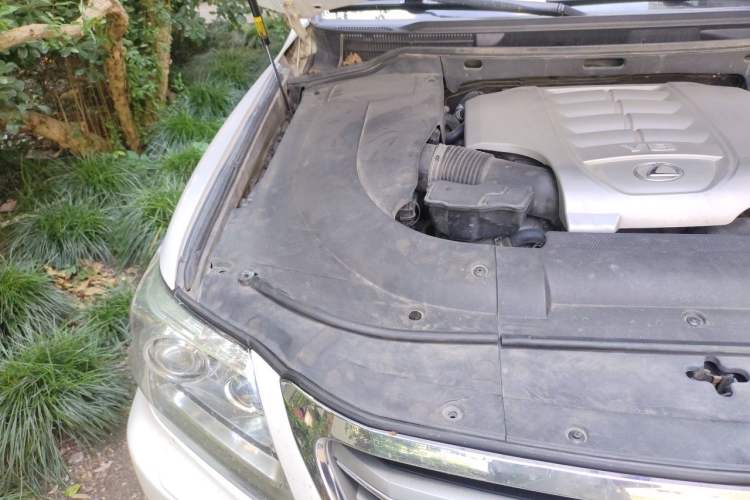 Used Lexus LX 2012 570 Engine Bay Right