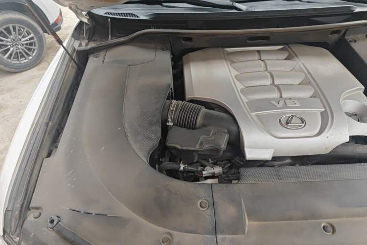 Used Lexus LX 2012 570 Engine Bay Right