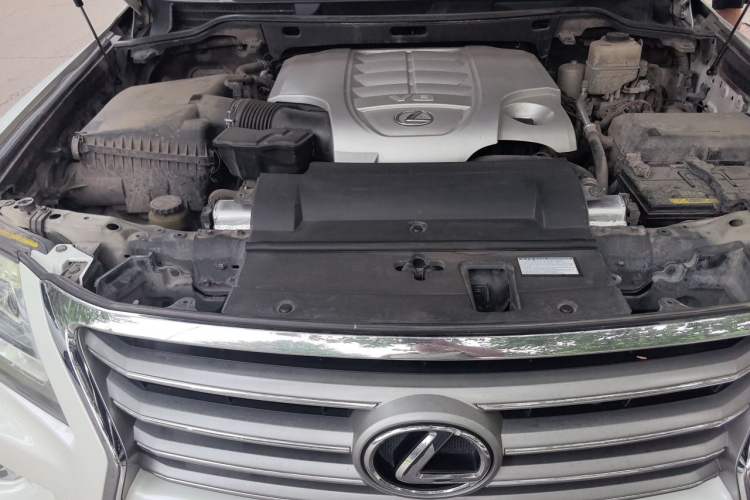 Used Lexus LX 2012 570 Engine Bay Right