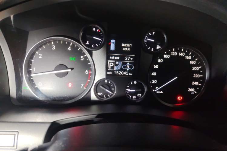 Used Lexus LX 2012 570 Odometer Close Up