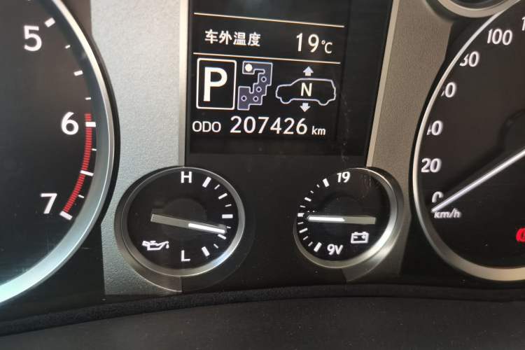 Used Lexus LX 2012 570 Odometer Close Up
