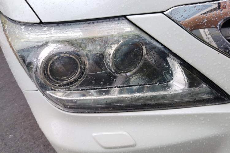 Used Lexus LX 2012 570 Right Front Headlight
