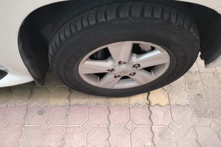 Used Lexus LX 2012 570 Right Front Wheel Hub