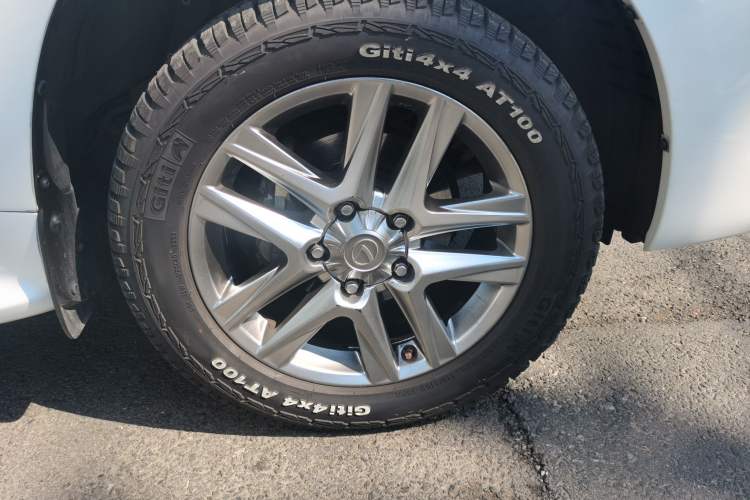 Used Lexus LX 2012 570 Right Front Wheel Hub