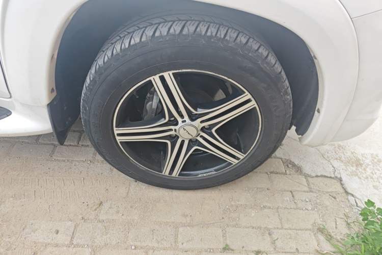 Used Lexus LX 2012 570 Right Front Wheel Hub