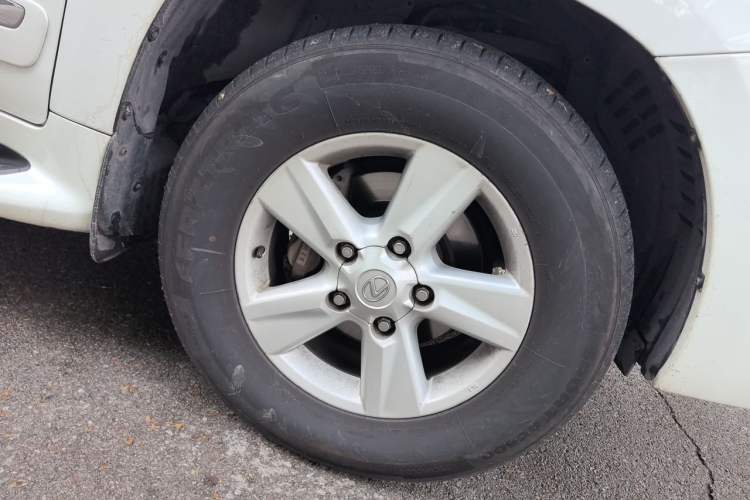 Used Lexus LX 2012 570 Right Front Wheel Hub