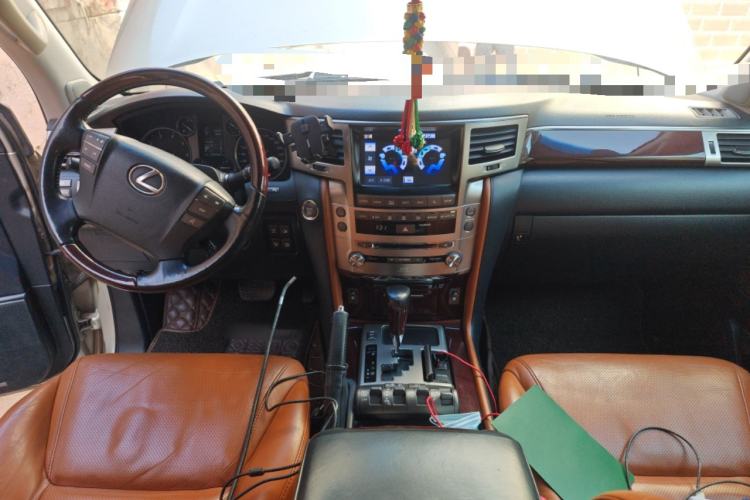 Used Lexus LX 2012 570 Center Console