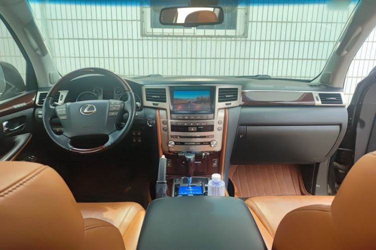 Used Lexus LX 2013 570 Center Console