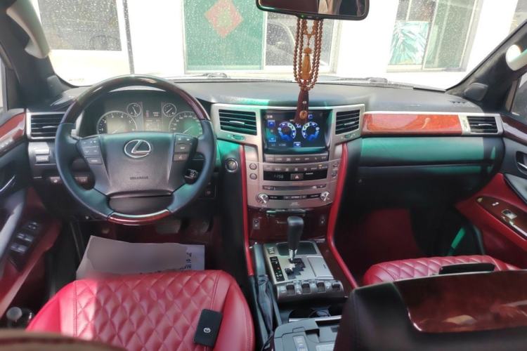 Used Lexus LX 2013 570 Center Console