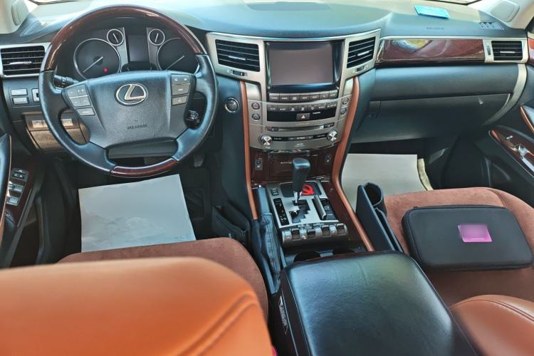Used Lexus LX 2013 570 Center Console