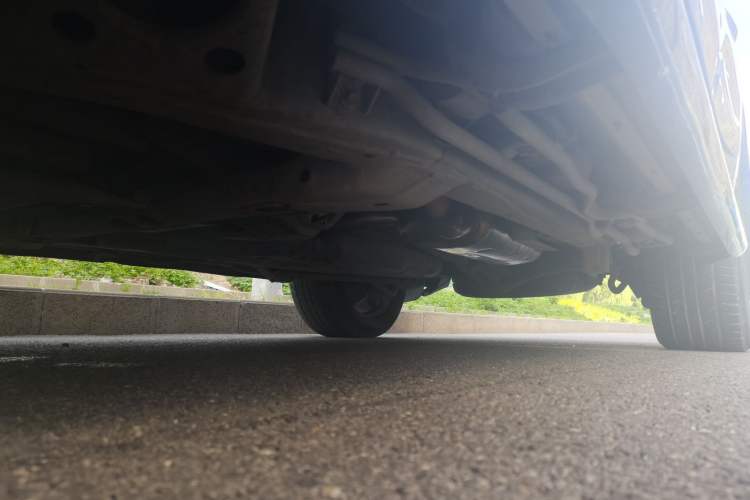 Used Lexus LX  Chassis Front Left