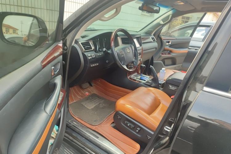 Used Lexus LX 2013 570 Driver Seat