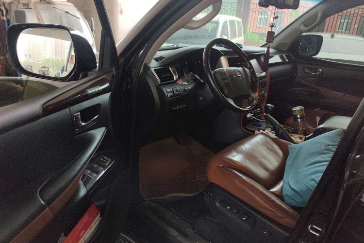 Used Lexus LX 2013 570 Driver Seat
