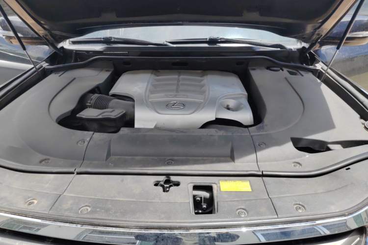 Used Lexus LX 2013 570 Engine Bay