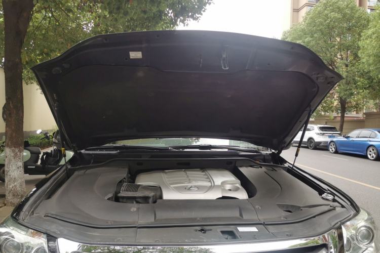 Used Lexus LX 2013 570 Engine Bay