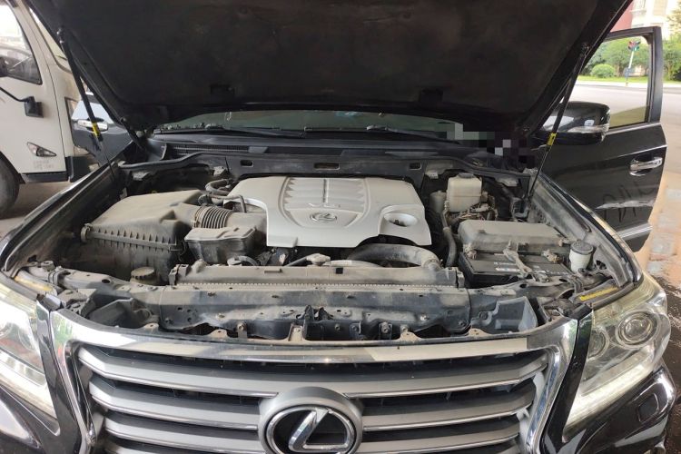Used Lexus LX 2013 570 Engine Bay