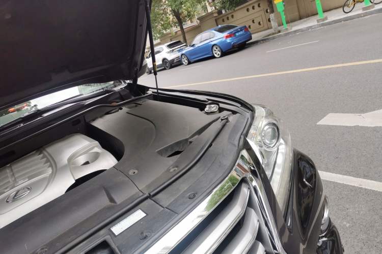 Used Lexus LX 2013 570 Engine Bay Left