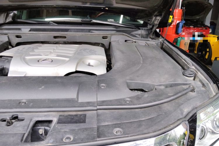 Used Lexus LX 2013 570 Engine Bay Left