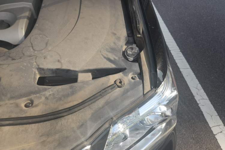 Used Lexus LX  Engine Bay Left