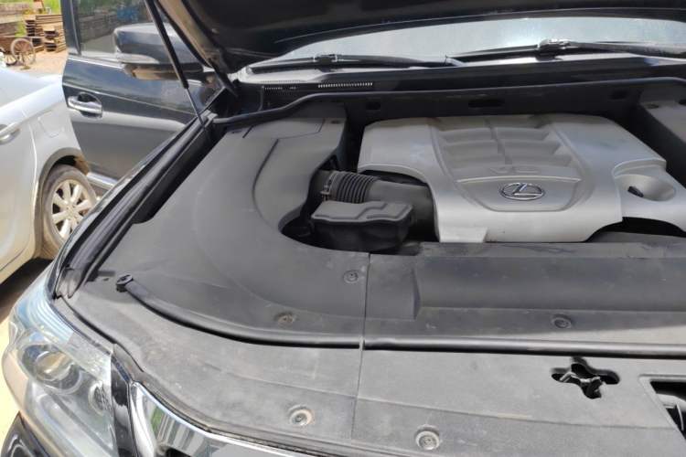 Used Lexus LX 2013 570 Engine Bay Right