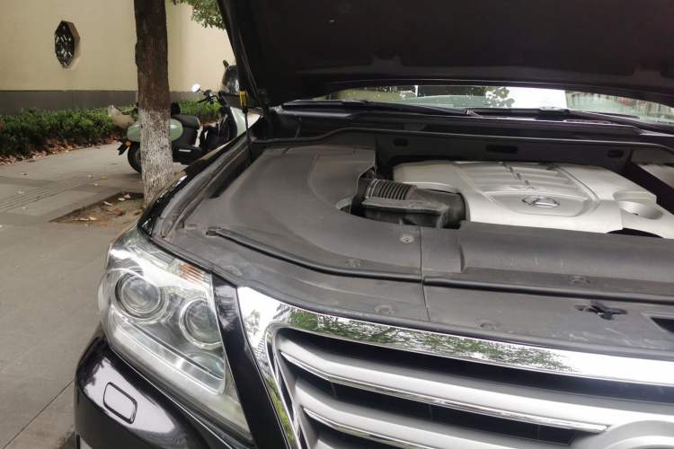 Used Lexus LX 2013 570 Engine Bay Right