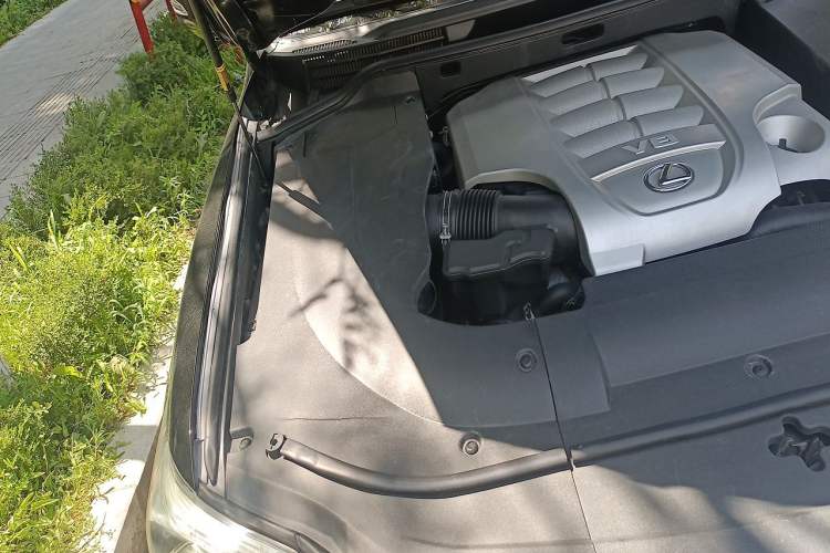 Used Lexus LX 2013 570 Engine Bay Right
