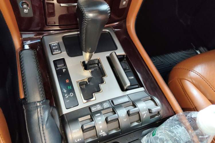 Used Lexus LX 2013 570 Gear Lever