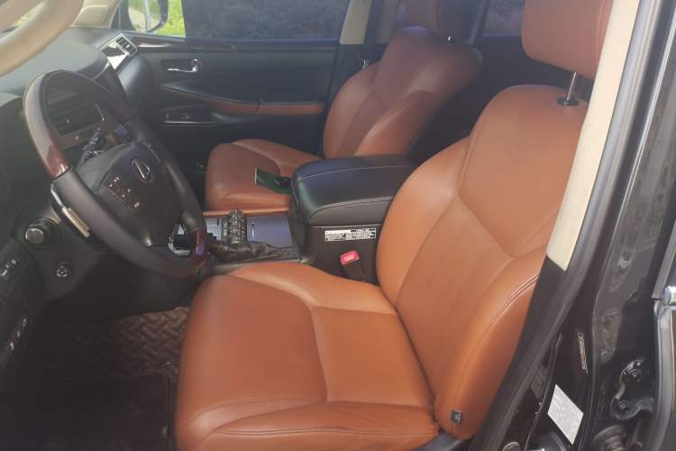 Used Lexus LX  Left Front Seat