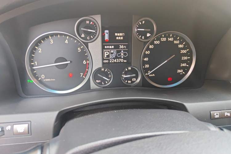 Used Lexus LX 2013 570 Odometer Close Up