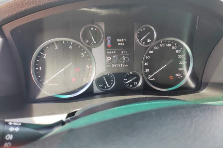 Used Lexus LX 2013 570 Odometer Close Up
