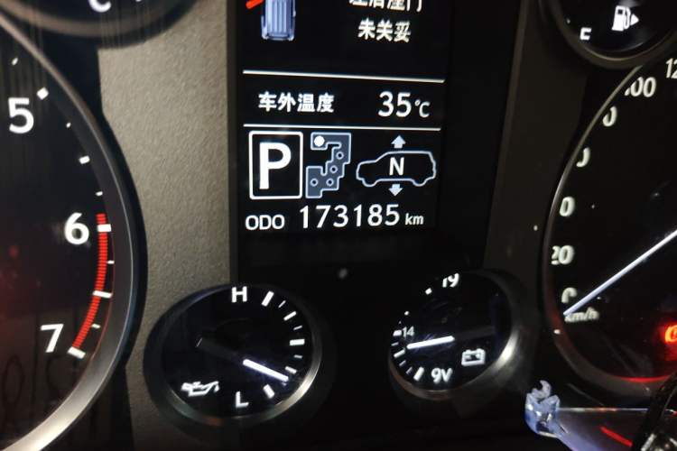 Used Lexus LX 2013 570 Odometer Close Up